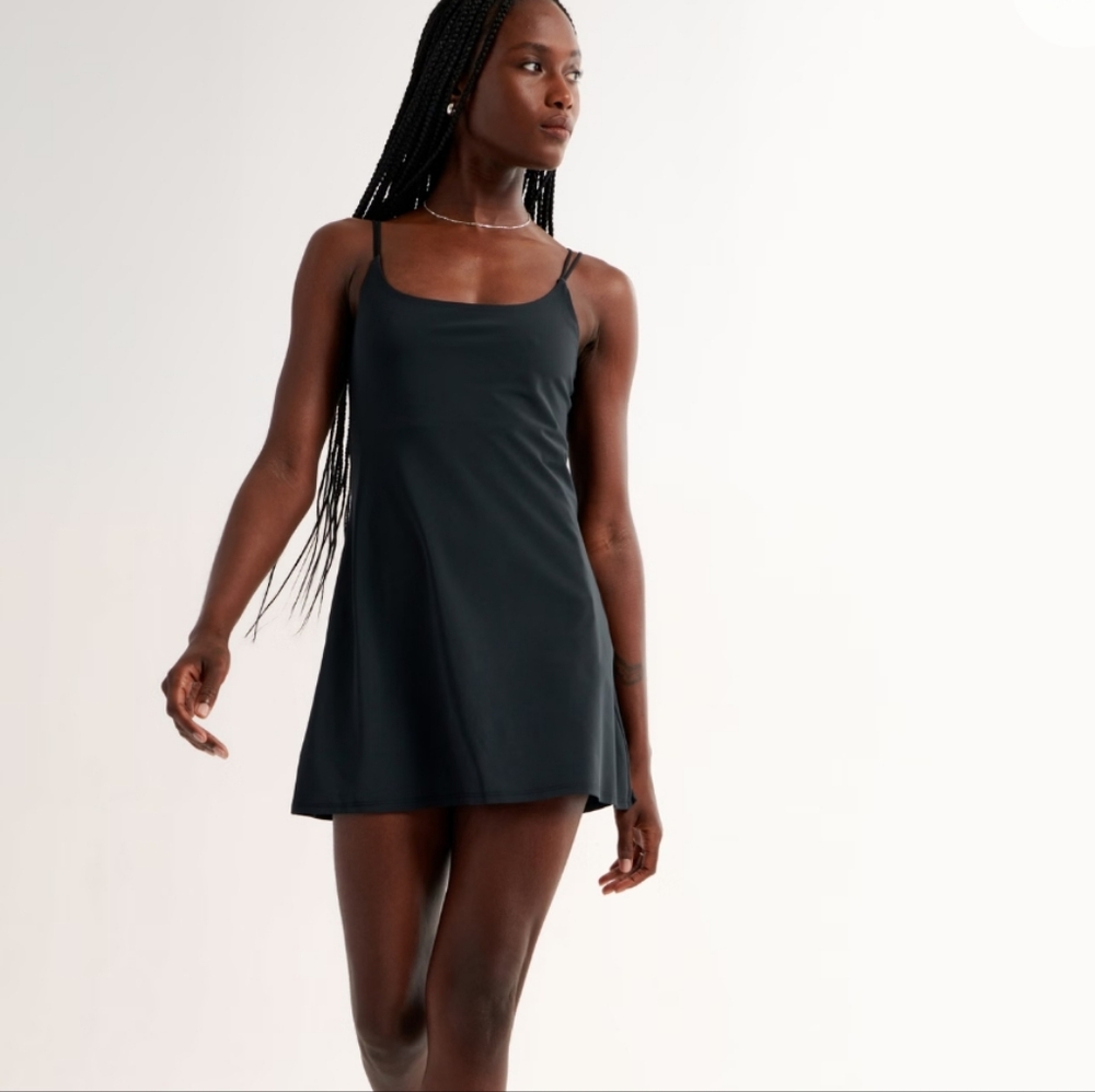 Abercrombie & Fitch Traveler Mini Dress in black size M